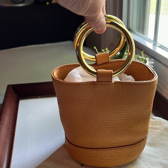 SIMON MILLER - Picture 4 of 8